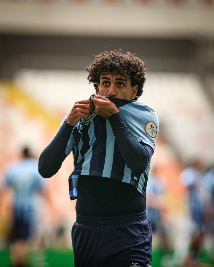 Adana Demirspor 313 gün sonra galibiyetle tanıştı Manisa FK'yı 2-1 mağlup etti 3