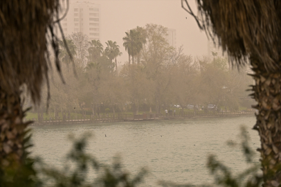 Adana, Mersin ve Hatay'da gökyüzü tozla kaplandı