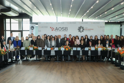 AOSB’de İş dünyasında kadın liderliğinin dönüşümü konuşuldu