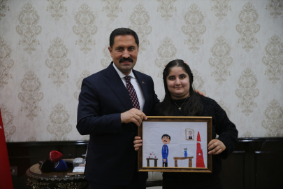 Hatay Valisi Mustafa Masatlı otizmli bireyleri ve ailelerini makamında ağırladı