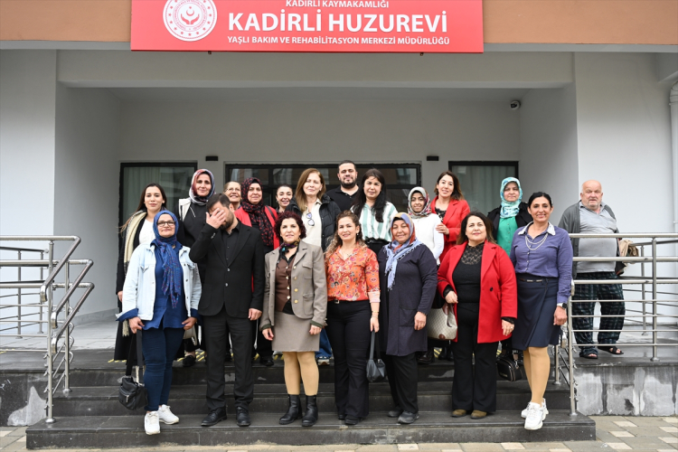 Kadirli'de huzurevi sakinleri için moral ve eğlence etkinliği düzenlendi 3