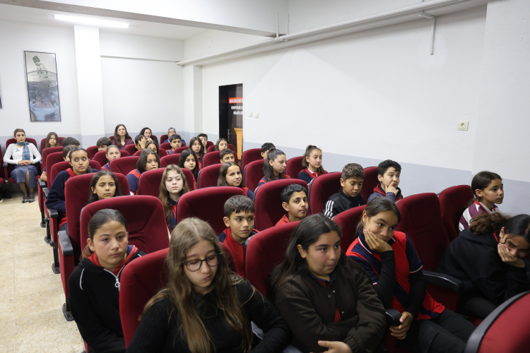 Kozanlı bilim insanı Prof. Dr. Remzi Oğuz Arık vefatının yıl dönümünde isminin verildiği okulda anıldı 3