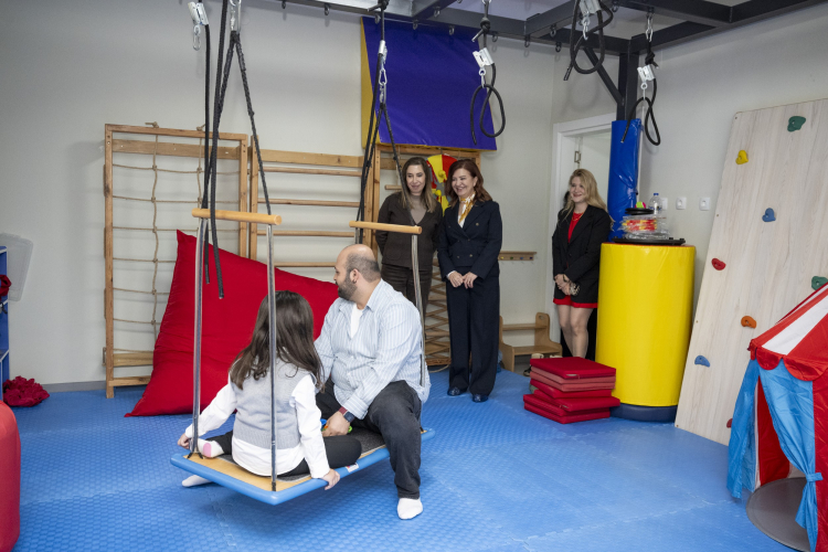 Mersin'de otizmli çocuklar ve aileleri farkındalık etkinliğinde buluştu 2