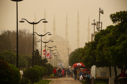 Toz taşınımı ne zamana kadar sürecek? Meteoroloji saat verdi