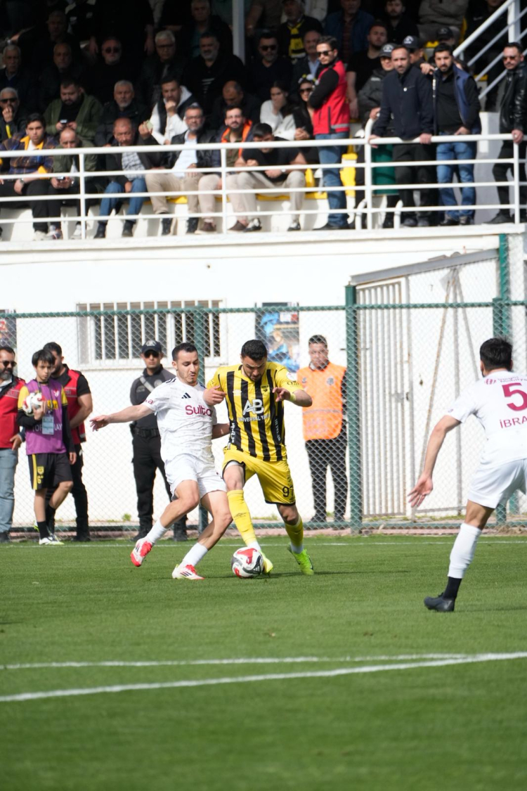 Adana 01 FK sahasında İnegölspor'u 4 golle geçti, serisini 5 maça çıkardı 4
