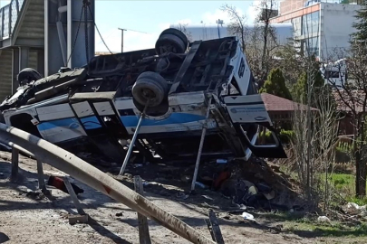 Ankara'da özel halk otobüsü kazası: 5 ölü, 14 yaralı