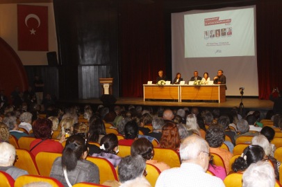 Adana’da 'Cumhuriyet ve Aydın' sorumluluğu konuşuldu