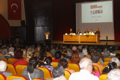 Adana’da 'Cumhuriyet ve Aydın' sorumluluğu konuşuldu