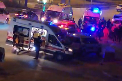 Alkollü sürücü trafiği altüst etti, gözaltına alınırken de 3 polisi yaraladı