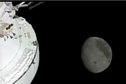 54 yıllık rekor tarih oldu: Artemis II mürettebatı derin uzayda