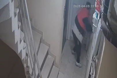 Esenyurt'ta pes dedirten olay: Hırsızlık için kapıyı zorladı, açamayınca koridora tuvaletini yaptı