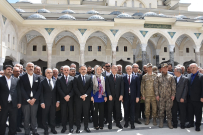 Gaziantep’te mukaddes emanetler sergisi açıldı