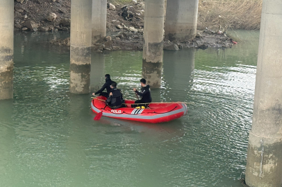 Berdan Irmağı’nda 18 yaşındaki kayıp genç aranıyor: Mersin Valiliği açıklama yaptı!