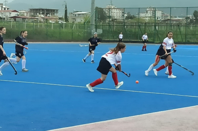 Osmaniye’de okul sporları hokey grup müsabakaları başladı