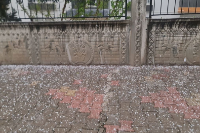 Osmaniye Kadirli'de dolu sürprizi: Nisan ayında kış manzarası