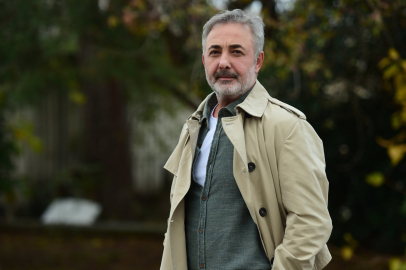 Usta oyuncu Mehmet Aslantuğ'dan Adana’da yaşayan Çerkeslere selam