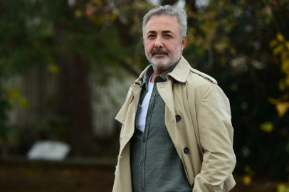 Usta oyuncu Mehmet Aslantuğ'dan Adana’da yaşayan Çerkeslere selam