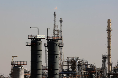 ABD'nin İran'ın enerji altyapısını hedef alma tehdidi piyasalarda arz risklerini tırmandırıyor