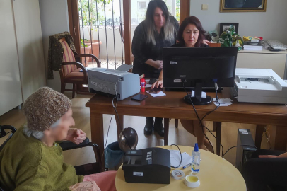 Adana’da huzurevlerinde yerinde kimlik başvurusu dönemi başladı