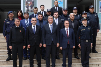 Adana Kozan’da Polis Haftası’na özel fotoğraf sergisi açıldı