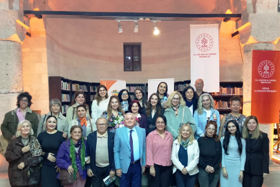 Aytül Uzan’ın “Yesil Deniz” romanı Adana’da kuşakları bir araya getirdi