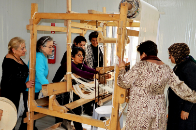 Depremzede kadınlara ipekten gelecek: Antakya’da hayat yeniden kuruluyor