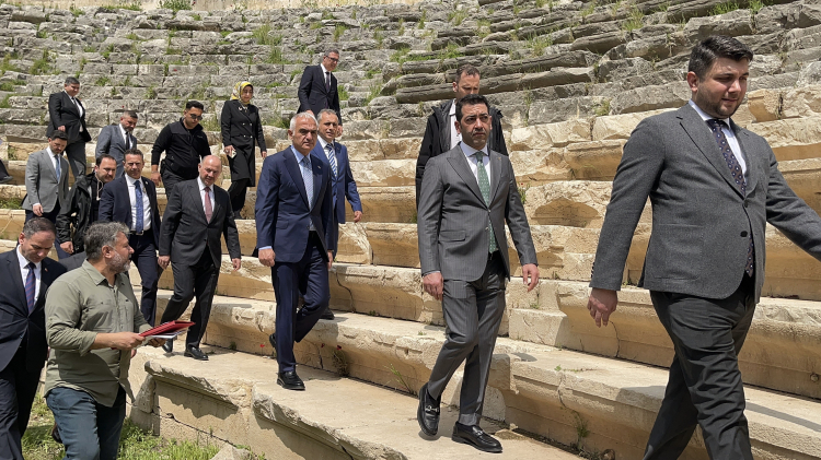 Kültür ve Turizm Bakanı Ersoy Osmaniye'deki Kastabala Antik Kenti'ni inceledi 2