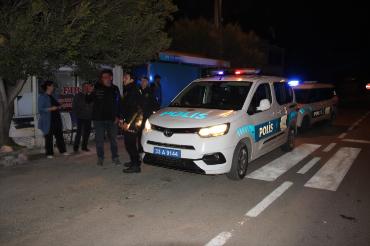 Mersin'de kavga anonsuna gelen polislere sürpriz kutlama yapıldı 4