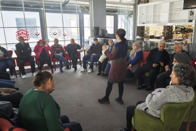 1-7 Nisan Kanserle Mücadele Haftası’nda yaşlılara sağlıklı yaşam ve kanserden korunma yolları anlatıldı