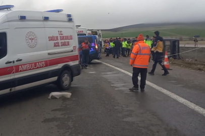 Aksaray'da yolcu otobüsü şarampole devrildi: 23 kişi yaralandı