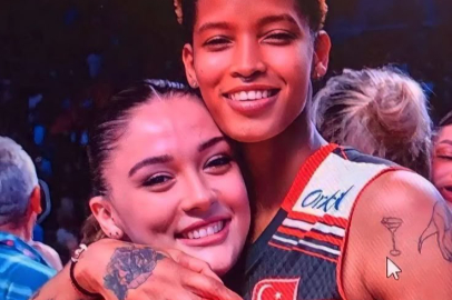 Birbirlerini takipten çıkaran Vargas ve Güneş sahada karşı karşıya geldi!