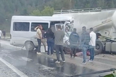 Isparta-Antalya karayolunda feci kaza: 7 ölü