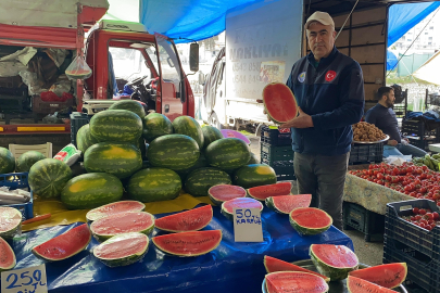 Mersin'de sezonun ilk karpuzu tezgahlara dilimlenerek çıktı