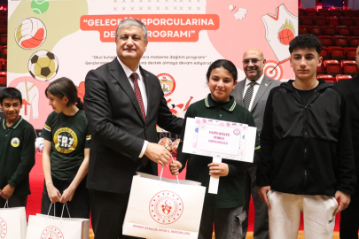 Adana’da gençler için kapsamlı spor destek programı başlatıldı