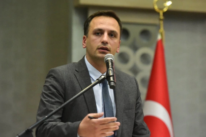 Bornova Belediye Başkanı Ömer Eşki nitelikli dolandırıcılık iddiasıyla gözaltına alındı