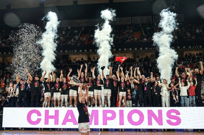 Çimsa ÇBK Mersin, FIBA Kadınlar Avrupa Kupası'nı kazandı