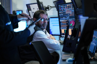 Küresel piyasalar Orta Doğu'daki ateşkes sürecine ve ABD'nin büyüme verisine odaklandı