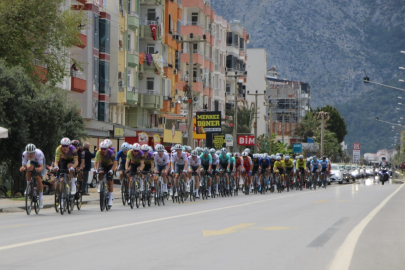 Mersin Uluslararası Bisiklet Turu başladı! 31 ülkeden 130 sporcu pedal çeviriyor