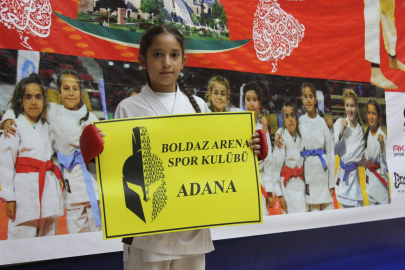 Adanalı Elif Sarı Türkiye Ju Jitsu Şampiyonasında Türkiye birincisi oldu