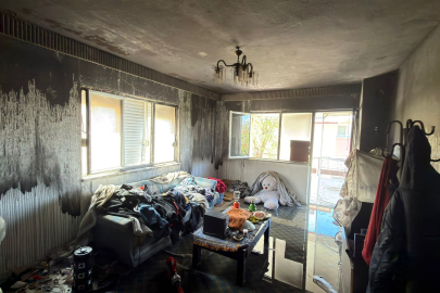 Burdur’da itfaiye ekipleri alevlerin arasından 2 kadını kurtardı