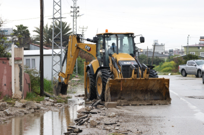 Hatay’da sağanak sonrası seferberlik: 32 kişi kurtarıldı