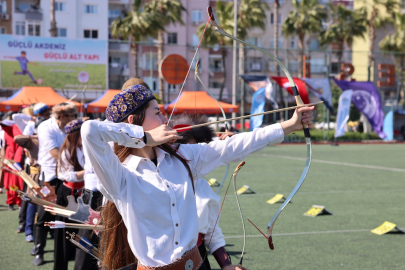 Mersin’de Geleneksel Okçuluk Yarışmasında 150 Sporcu Kıyasıya Yarıştı
