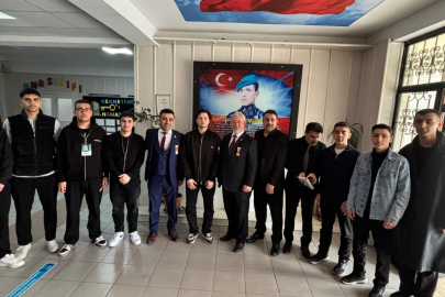 Şair-yazar Gökhan Serter’den “Gazâ Anlayışı ve Gazilik” konferansı