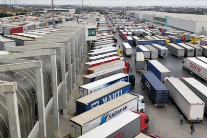 Türk tır şoförlerine körfez ülkelerine tır taşımacılığında vize engeli kalktı