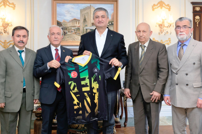 Adana Veteranlar Masa Tenisi Turnuvası için Vali Yavuz’a davet