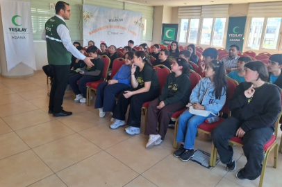Ömer Kanaatbilen Ortaokulu öğrencileri Yeşilay Adana Şubesi’ni ziyaret ederek sağlıklı yaşam alışkanlıkları kazandı
