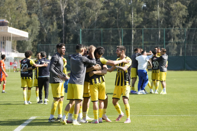 Adana 01 Futbol Kulübü Play-Off biletini cebine koydu Gözler Erzincan deplasmanına çevrildi 6
