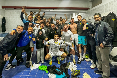 Adana 01 FK vites yükseltti: 1. Lig için son ataklar