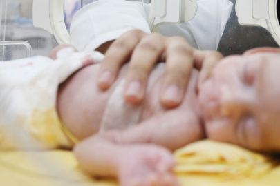 Gazze'de bebek bezi sıkıntısı derinleşiyor