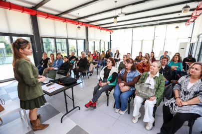 Mersin'de sosyal yaşama katkı sağlayan kurslar yoğun ilgi görüyor